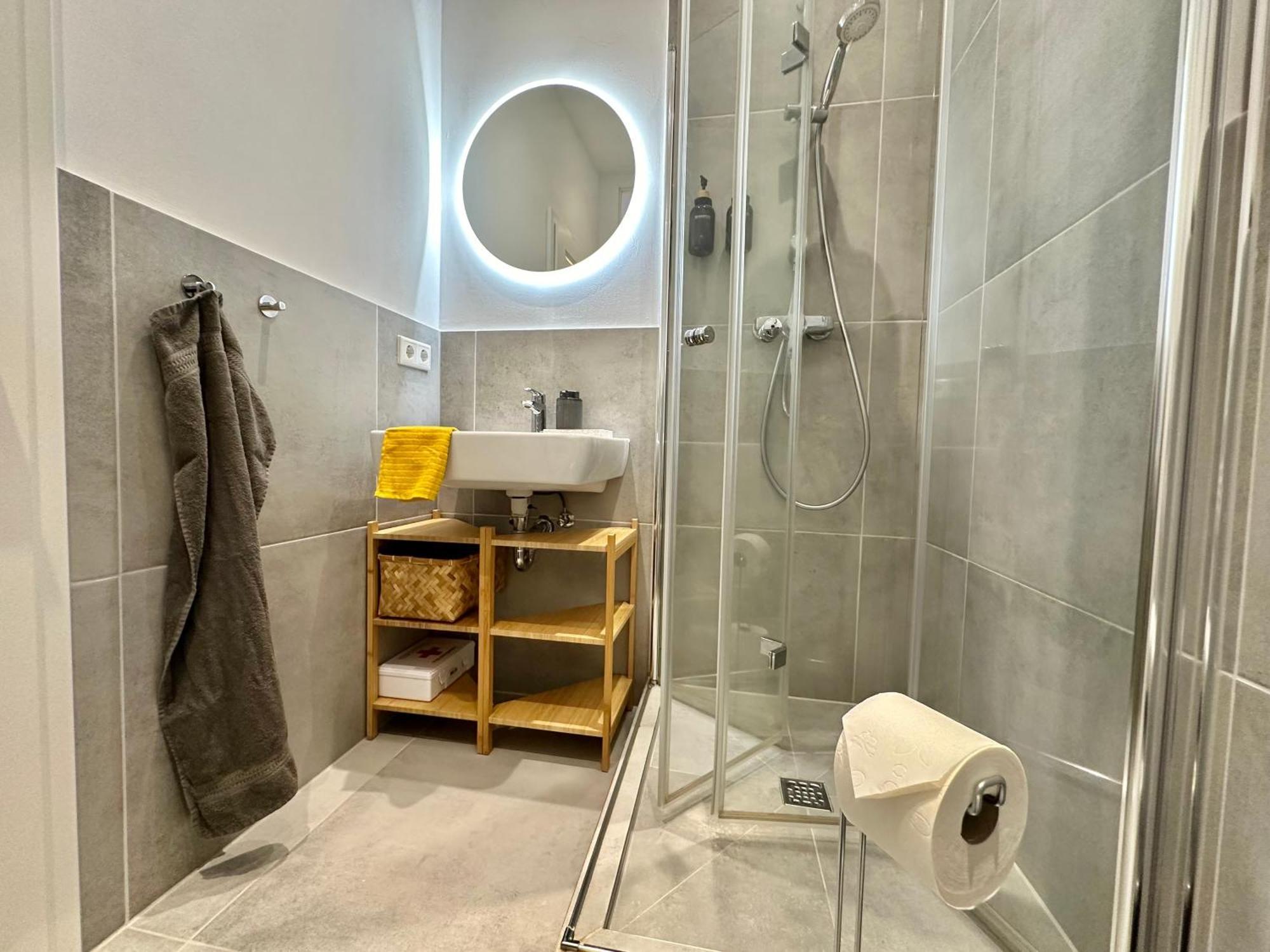 250M Rhine - Quiet Appartement Near Centralstation- Secretplace-K-111-S Coblenza Esterno foto