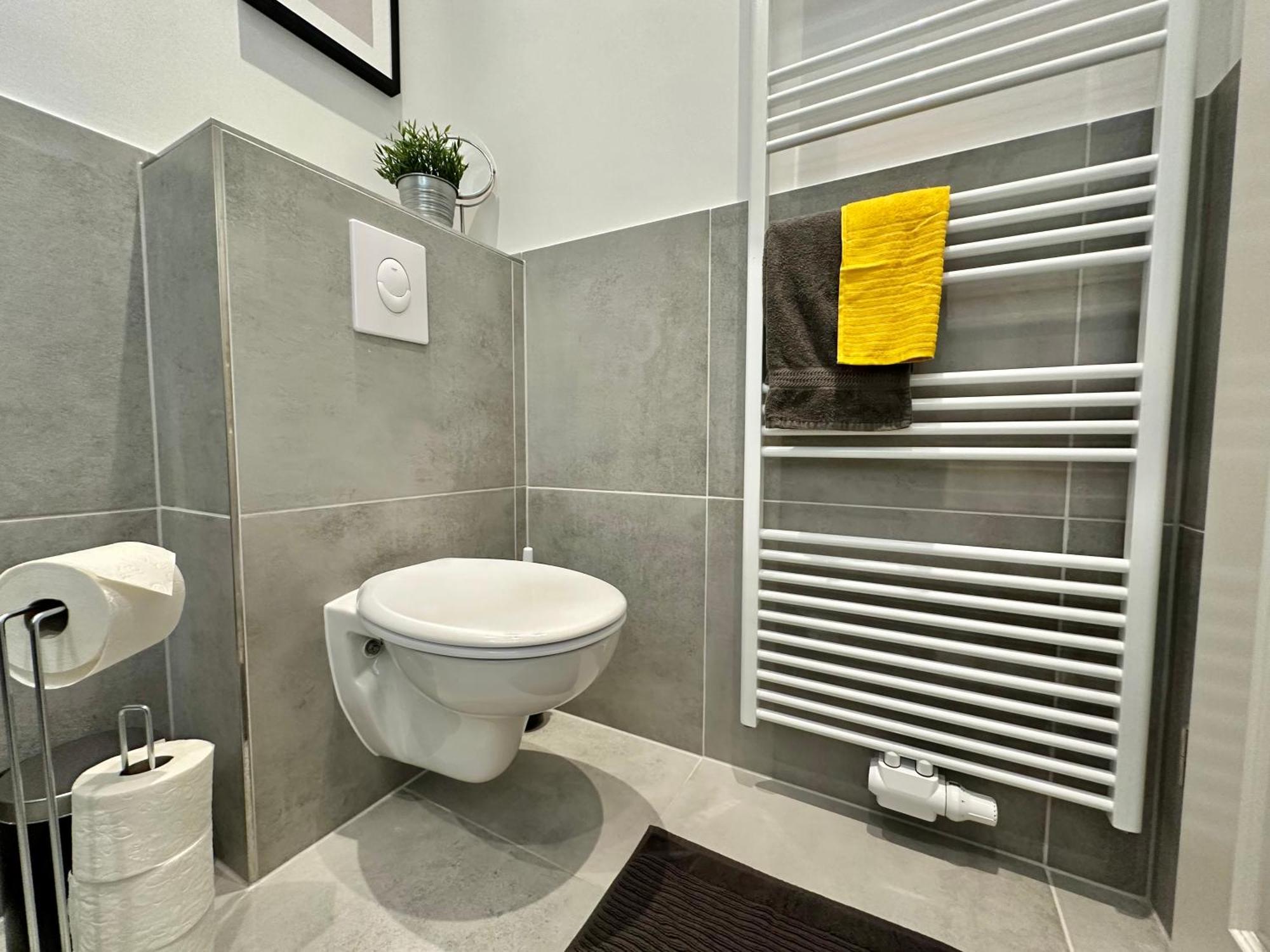 250M Rhine - Quiet Appartement Near Centralstation- Secretplace-K-111-S Coblenza Esterno foto